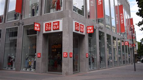 uniqlo alte akademie.